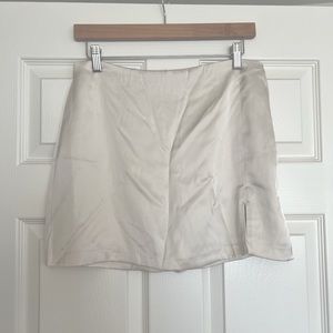 Abercrombie & Fitch Mini Skort Satin Size M Cream